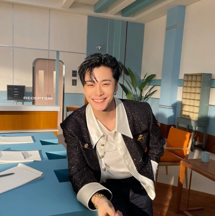 [외신]문빈의 죽음으로 다시 조명된 K팝의 혹독한 이면