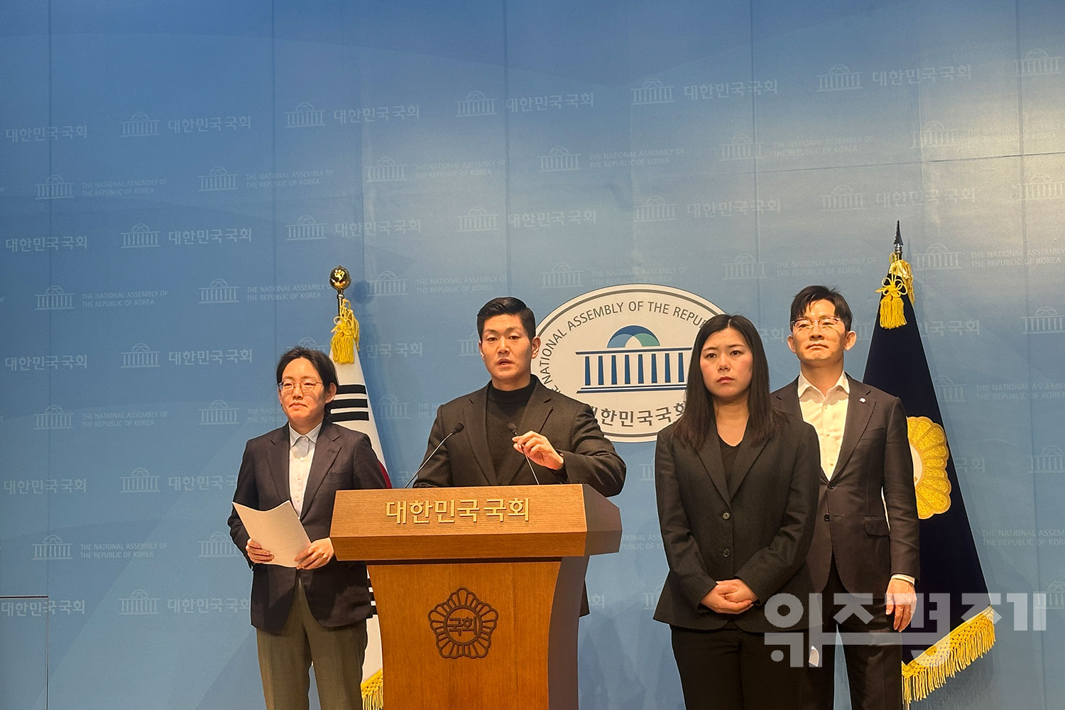 국민의힘 “이재명 재판 재개해야”… 민주당 공소 취소 요구는 ‘사법 회피 꼼수’