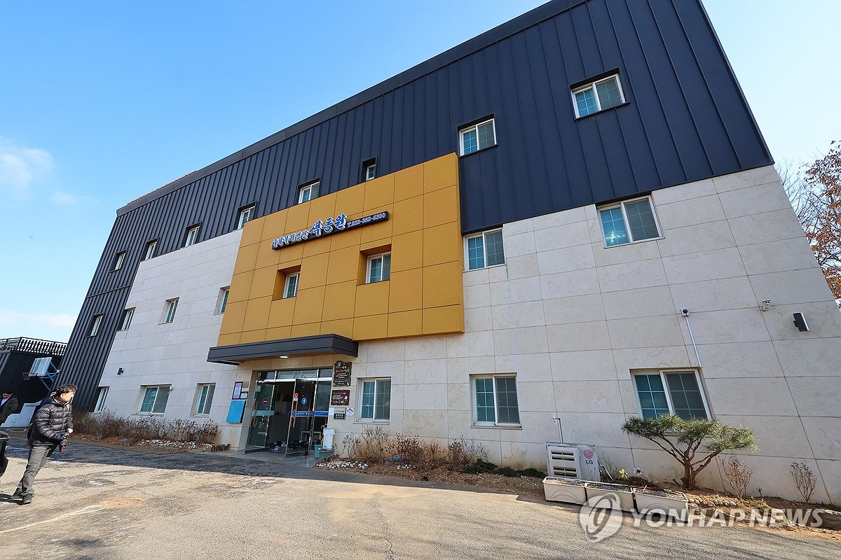 무연고 최중증 발달장애인 정책 토론회 앞두고 갈등…부모회 “생존권을 이념 대립에 이용 말라”