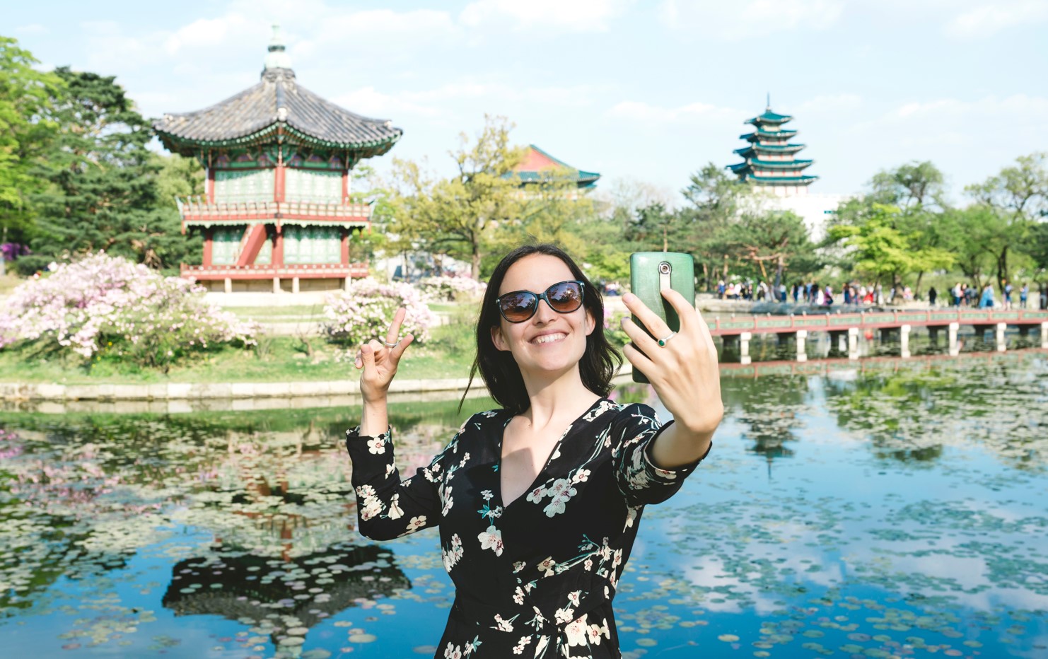 국내 체류 외국인 10명 중 8명이 한국생활 "만족"