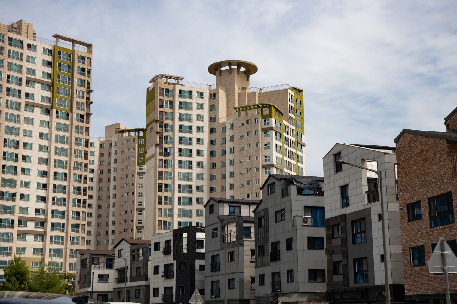 아파트·오피스텔 침체 언제까지..."전세 거래 뚝"