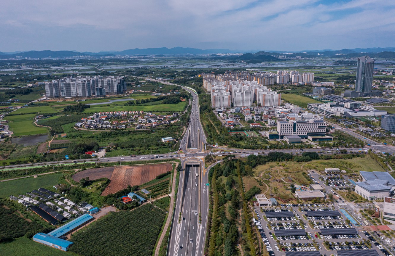 전국 아파트값 반년 만에 상승 전환...브랜트 아파트 선호↑