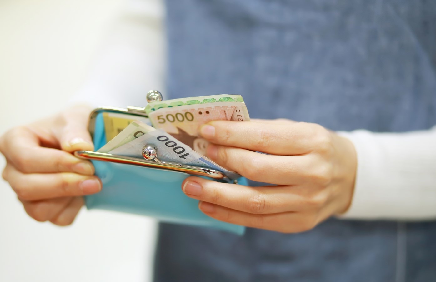 올해 3분기 소득 지출 모두 ↑.... 가계신용도 늘어