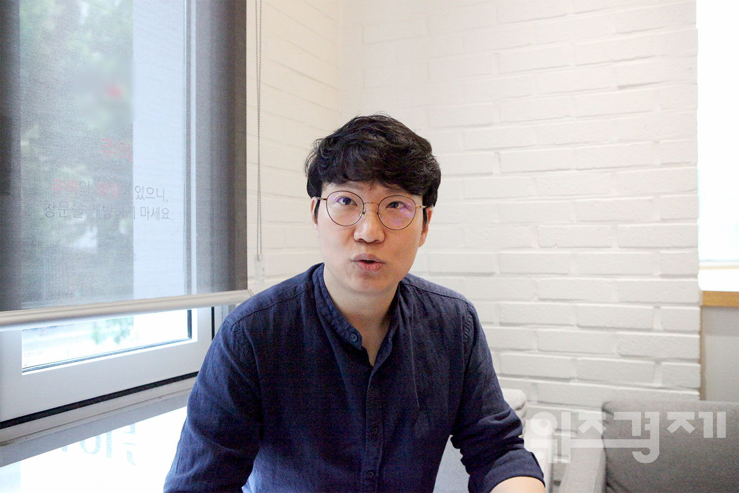 [인터뷰] 조력자 vs 교란자, 이독실 과학 평론가가 본 AI 시대