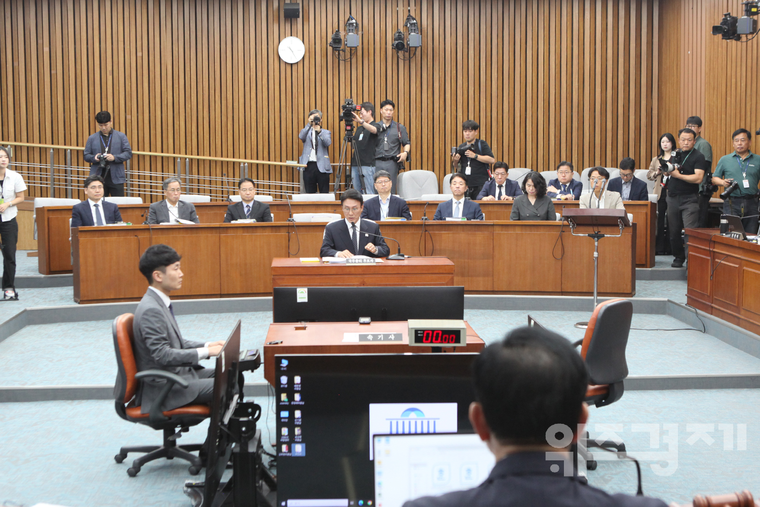 증인 채택 놓고 격돌한 여야…金 인사청문회 첫날부터 신경전