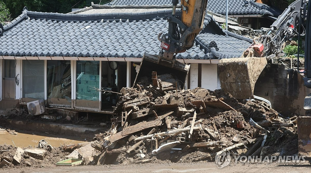 행안부, ‘재난문자 사각지대 없앤다’…마을방송·대피도우미로 ‘3단계 전달체계’ 가동
