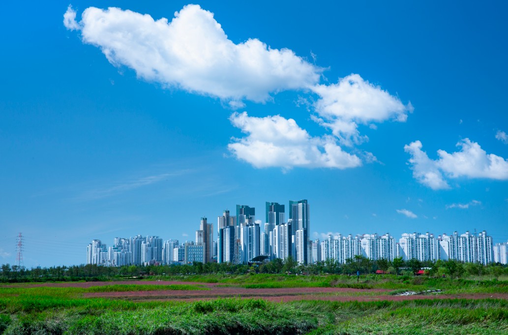 [지역 Zoom-in] 서울은 14억 돌파, 지방은 거래 ‘올스톱’…부동산 양극화 심화