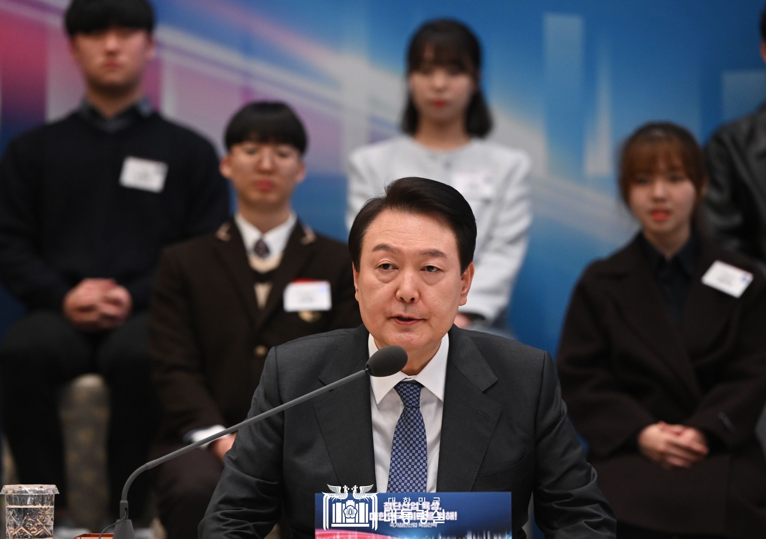 [외신] 한일 정상회담 갖는 윤 대통령... BBC, “일본의 전략적, 외교적 승리”