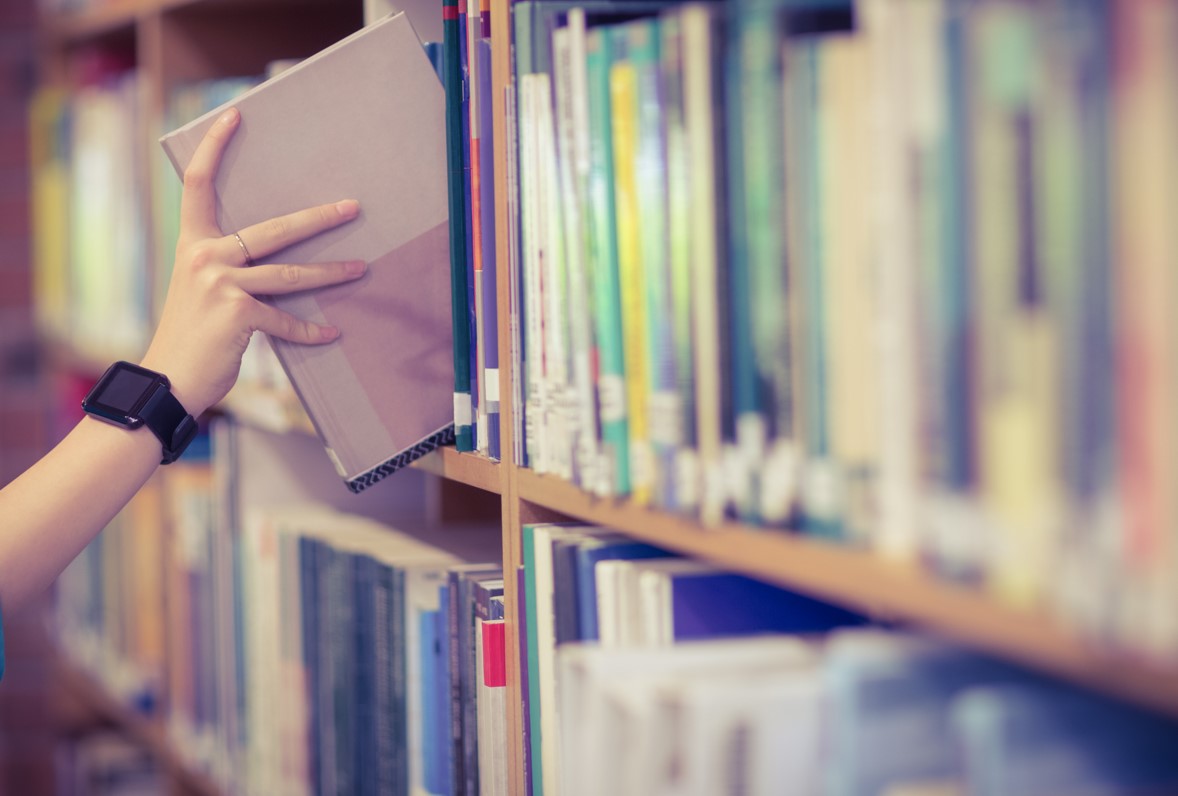 갈수록 줄어드는 성인 독서량... "일하느라 읽을 시간 없다"