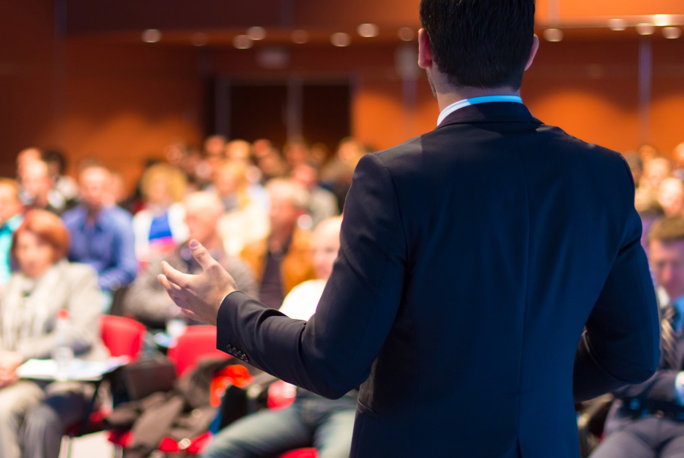 AI디지털교과서 연수...교사노조 "교사역량 강화하는 체계적 연수 되어야"