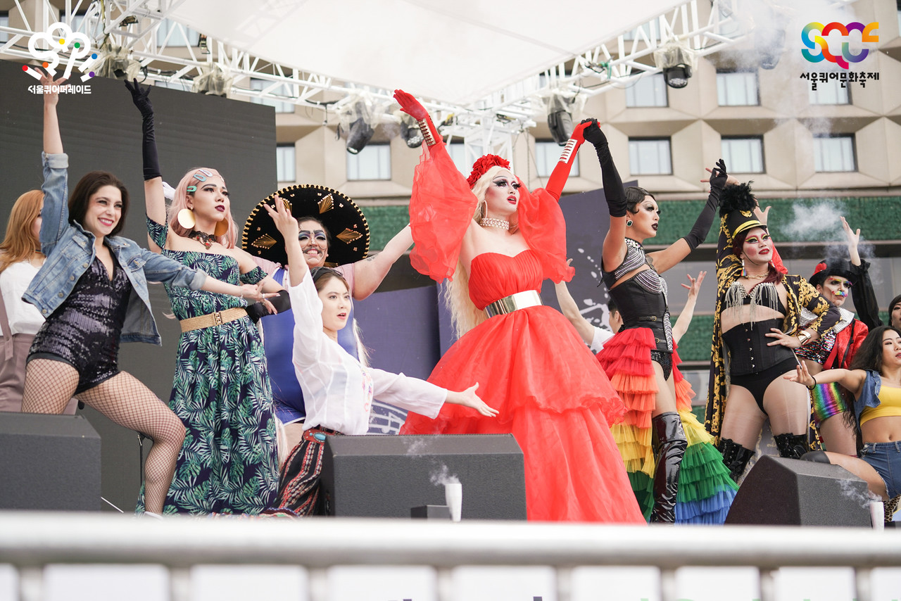 [폴앤톡] 퀴어문화축제 개최 논란...어떻게 생각하나요?