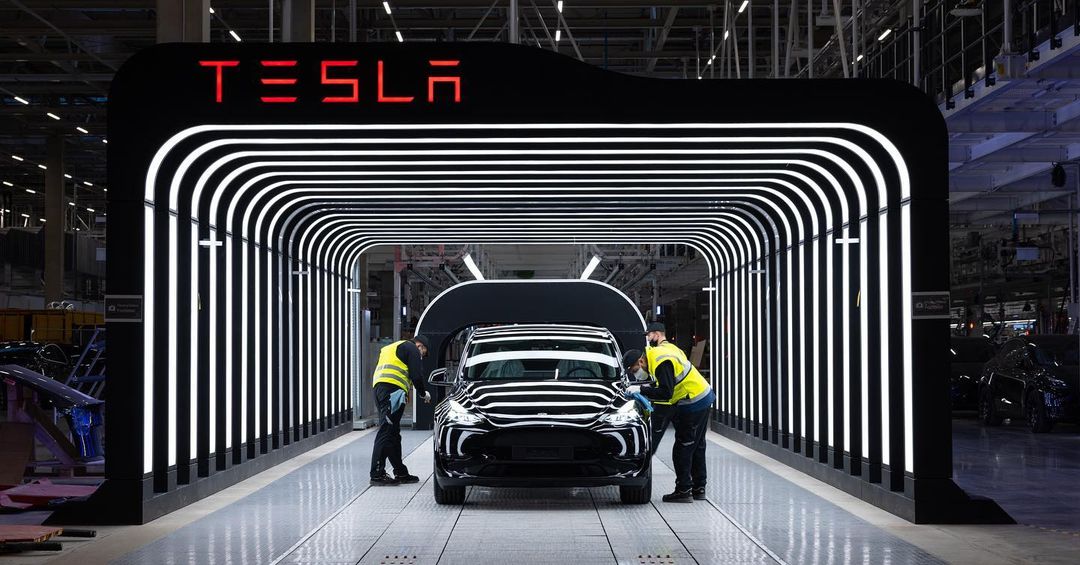 자율주행 결함 인정한 테슬라…미국에서 200만대 리콜 결정