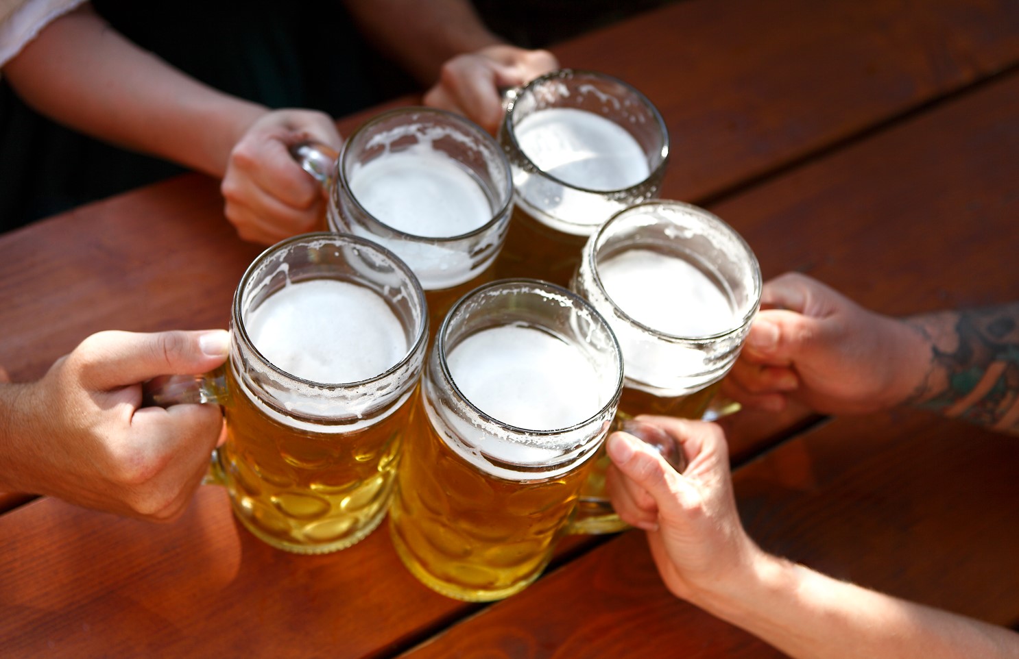 맥주·소주 가격 인상에 소상공인 시름 깊어진다