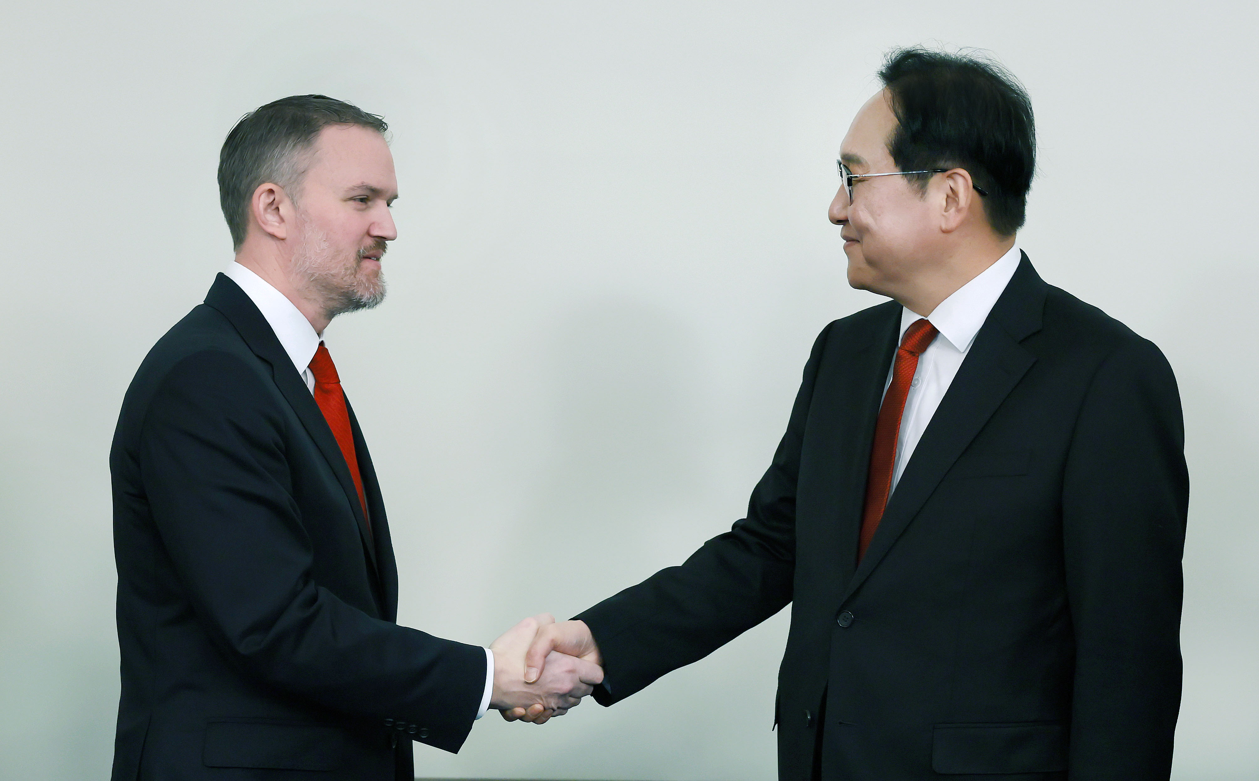 美 찾은 산업통상자원부... "국익 극대화 원칙 하에 대응"