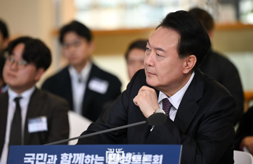 쌍특검법 거부에... "이해충돌방지법 위반" Vs "실익 전혀 없어"