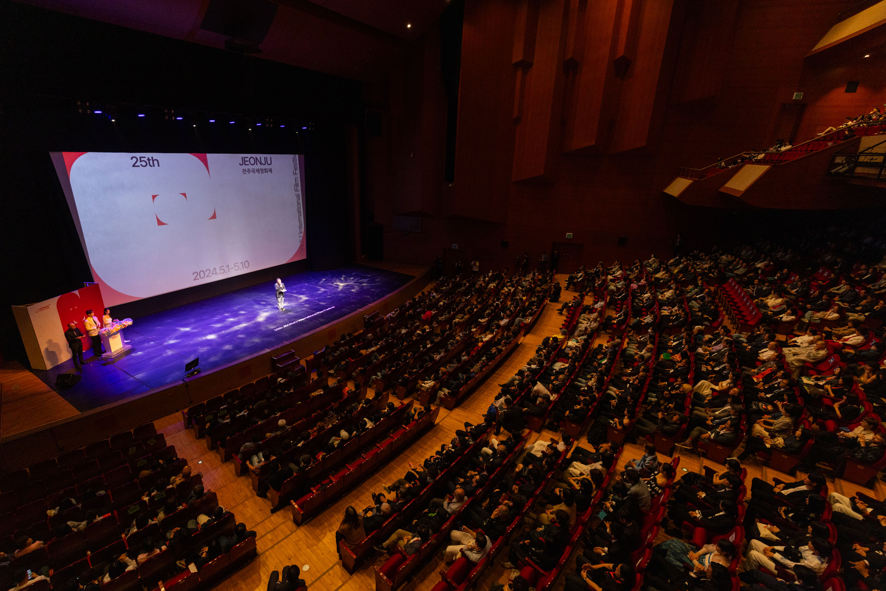 [폴앤톡] 존폐위기에 놓인 지역 영화제…영화인들의 생각은?