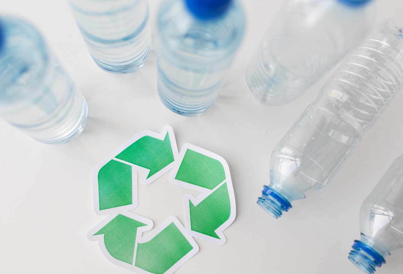 환경부, '무색페트병 재생원료 사용 업무협약' 체결