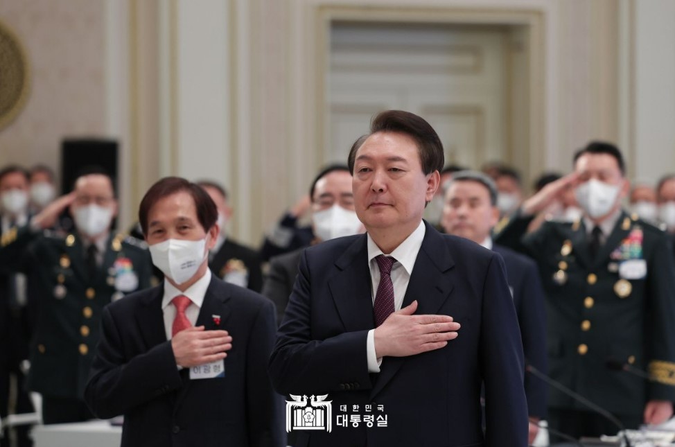 [폴앤톡] 윤대통령 자체 핵무장 논란