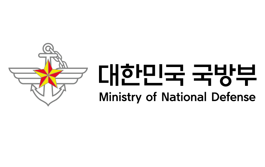 [외신] 욱일기 단 일본 자위대 함정 부산항 입항 조율…국방부 “국제관례”