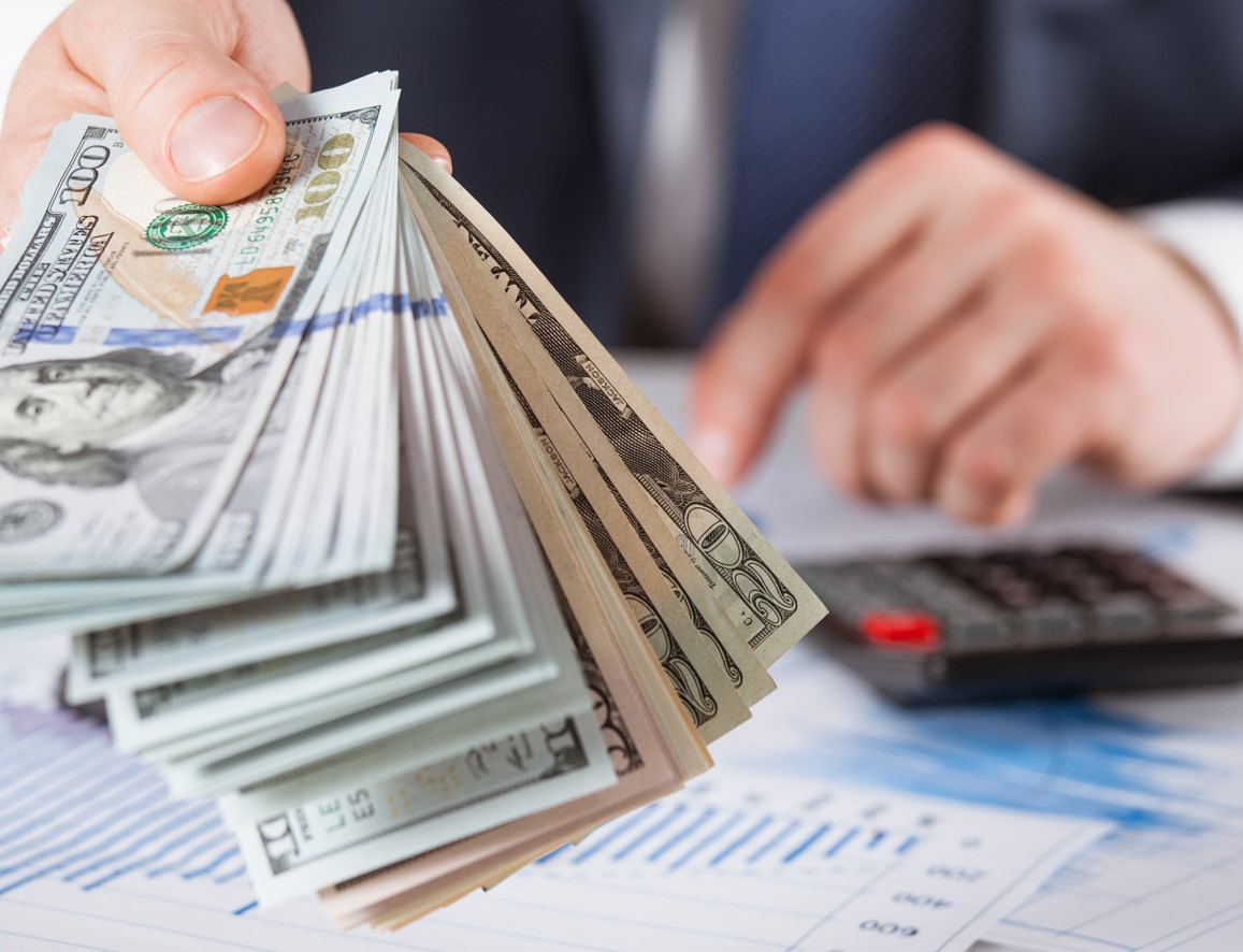 "금리부담 직접적으로 낮춰줄 수 있는 방안 강구하라"... 은행권 재차 압박