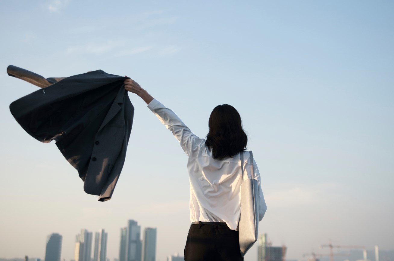 [외신] CNN, " YOLO족들이 죽어가고 있다"