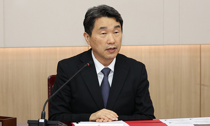 [폴앤톡] 교원평가를 둘러싼 찬반 논쟁