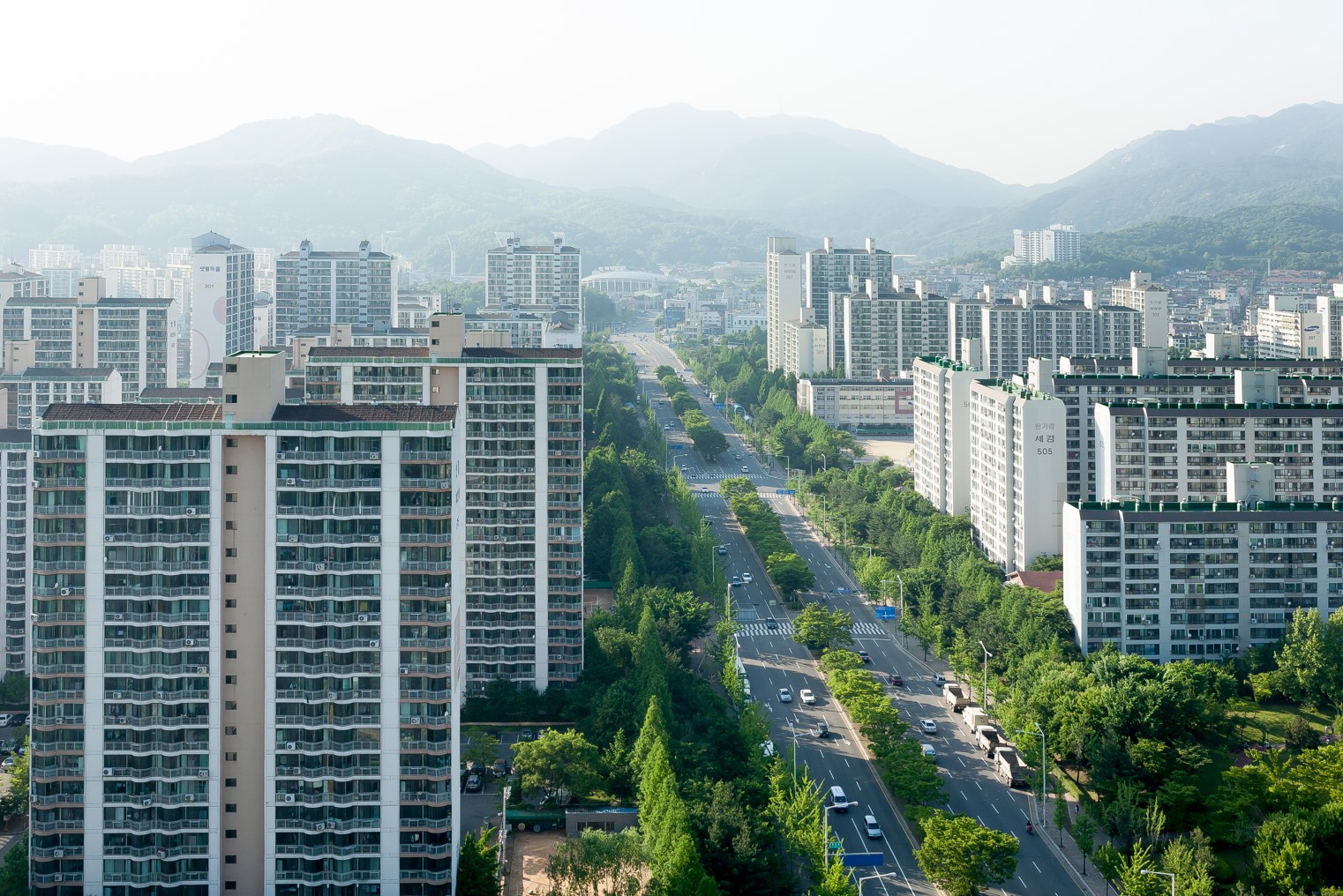 아파트 경매건수는 늘어나는데 낙찰률은 떨어져...이유는?