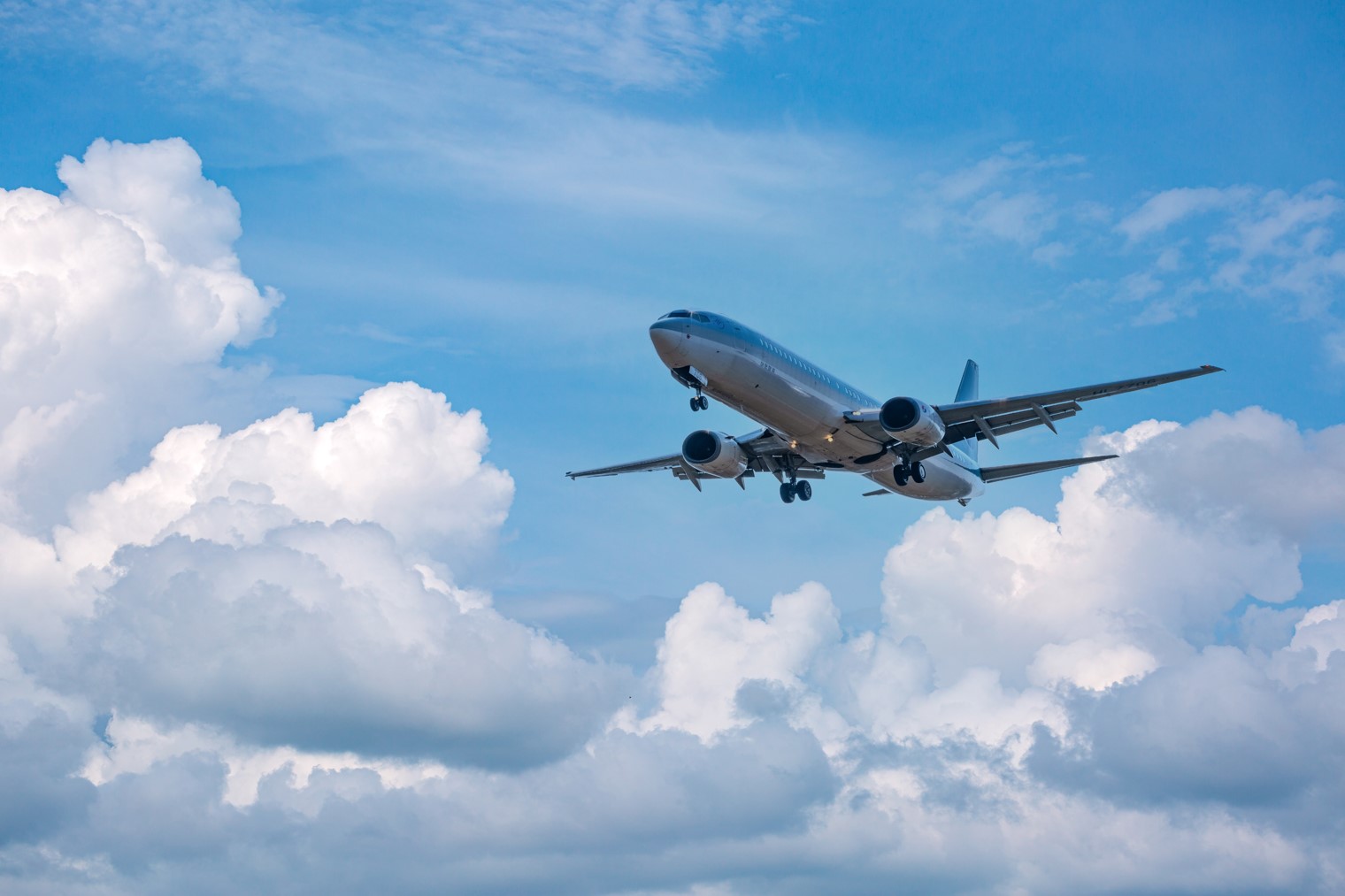 해외로 가는 하늘길 붐빌까?...중국, 단체관광 재개 가능성 커져