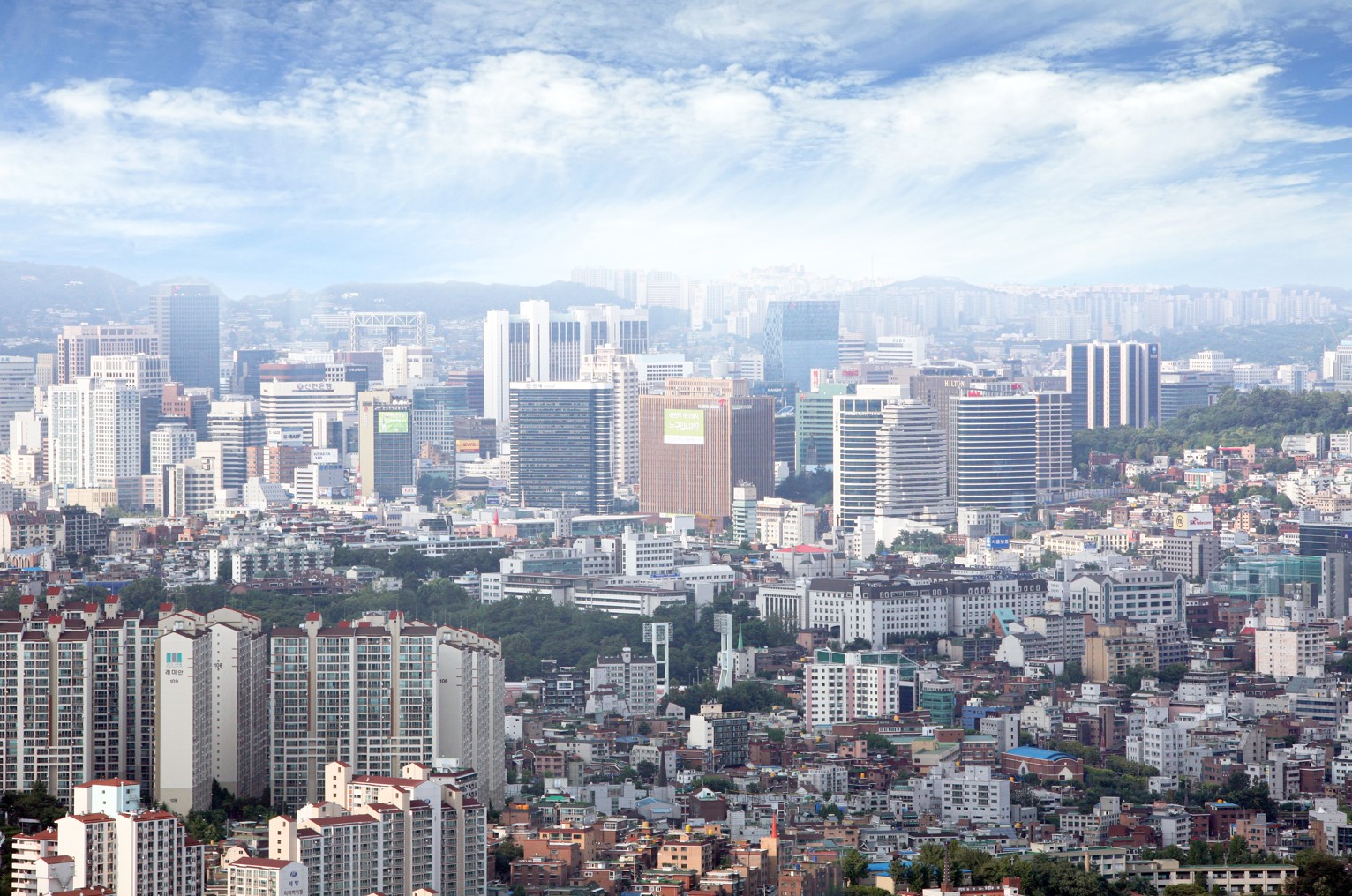 서울 집값, 강남4구 등에 엎고 1년 만에 상승세