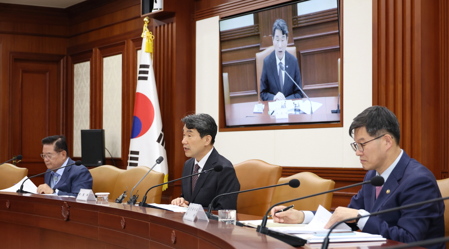 교원단체 "입시·경쟁교육 부추기는 수능 점수 공개 방침 철회하라"