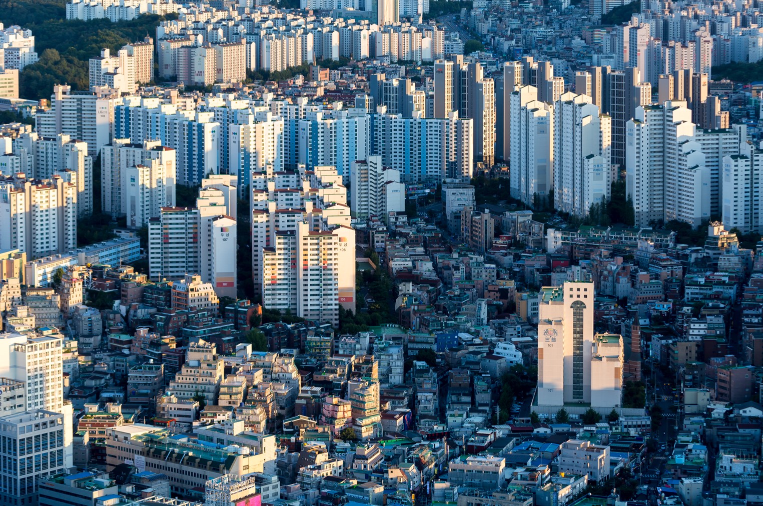 은행권 부동산PF 잔액 증가..."취득세 완화 등 부동산 규제 완화해야"