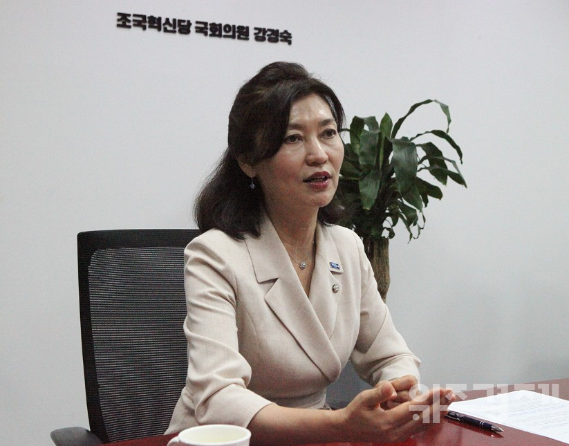 [인터뷰] “사각지대 없는 교육”…강경숙 의원, 공교육의 공공성과 미래교육 해법 제시