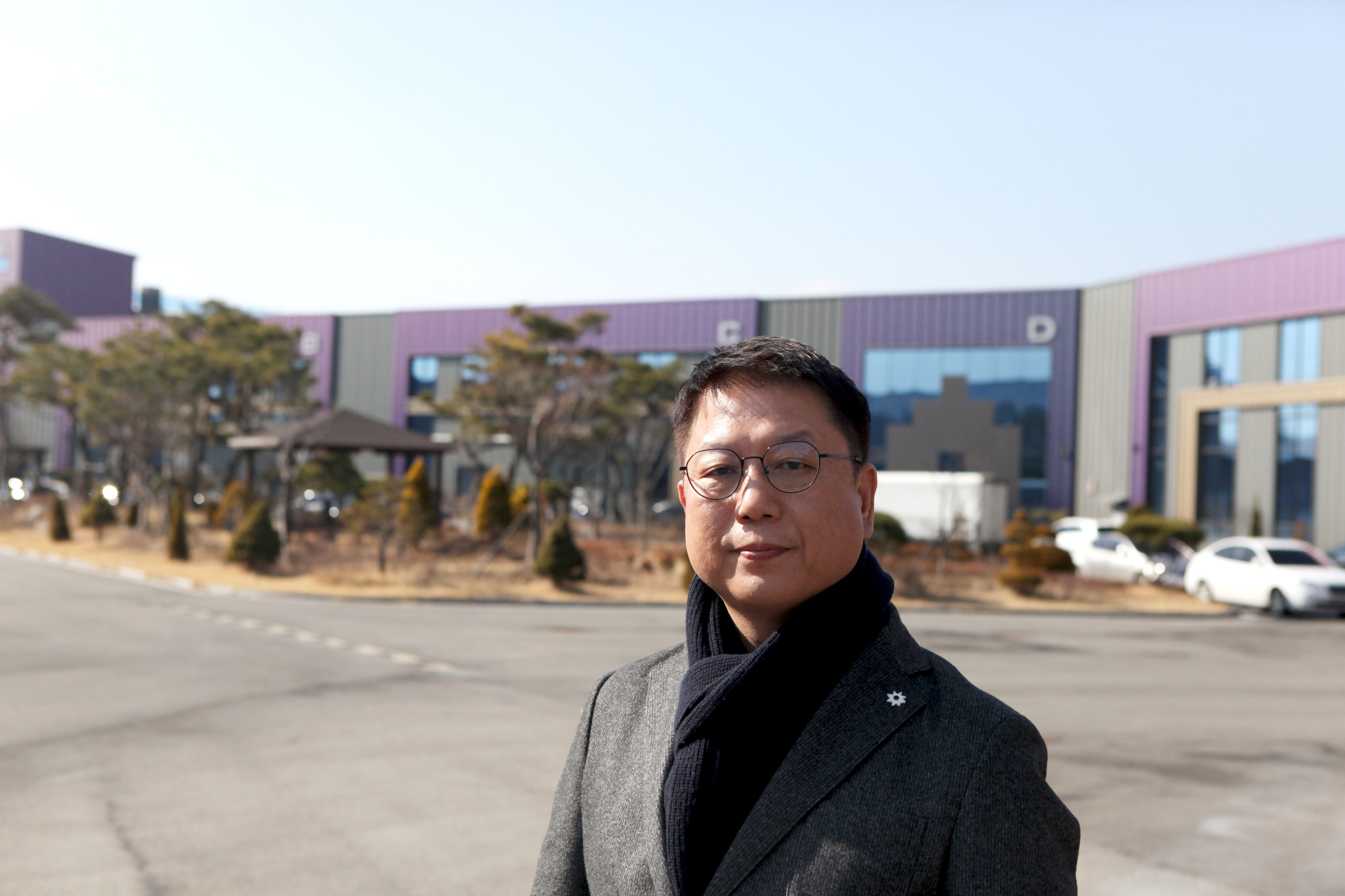 [비전 리더] 김영수 엘림디엠피 대표, "철보다 강하지만 깃털처럼 가벼운 복합재료, 미래차 시장의 중요한 역할 할 것"