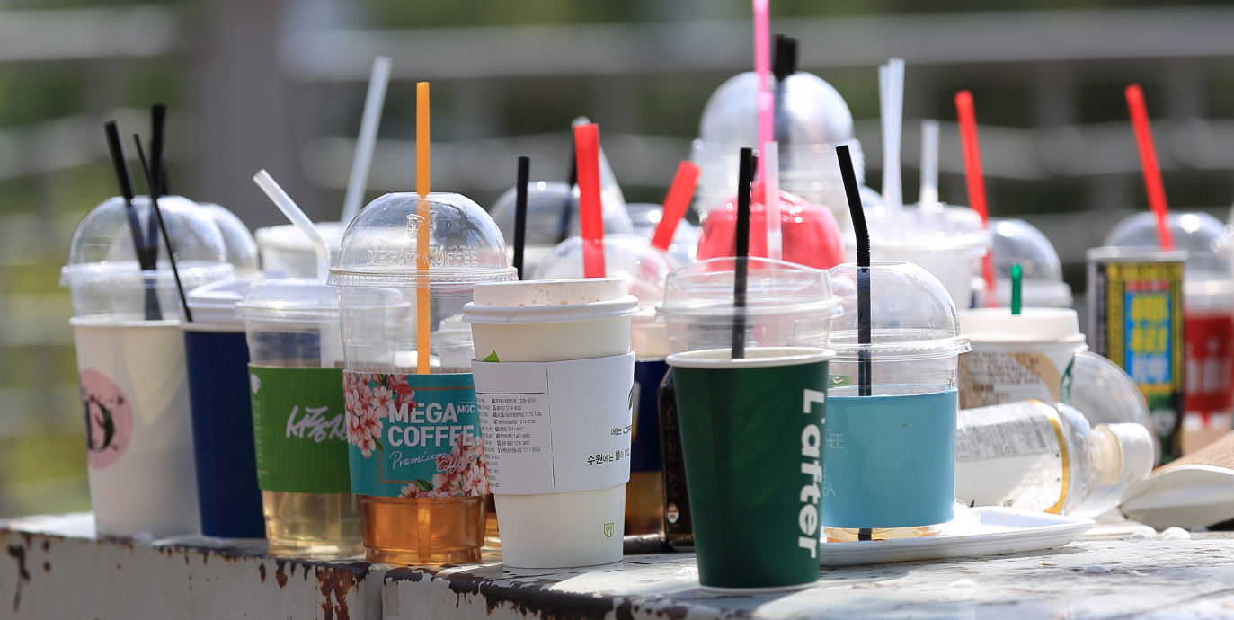 "컵 반납하고 천 원 돌려 받으세요"... 정부청사 내 다회용 컵 순환시스템 도입