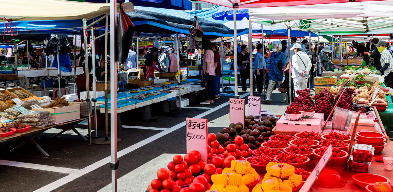 10월 소비자물가지수 3.8% 증가... '식품'의 물가 상승세 두드러져