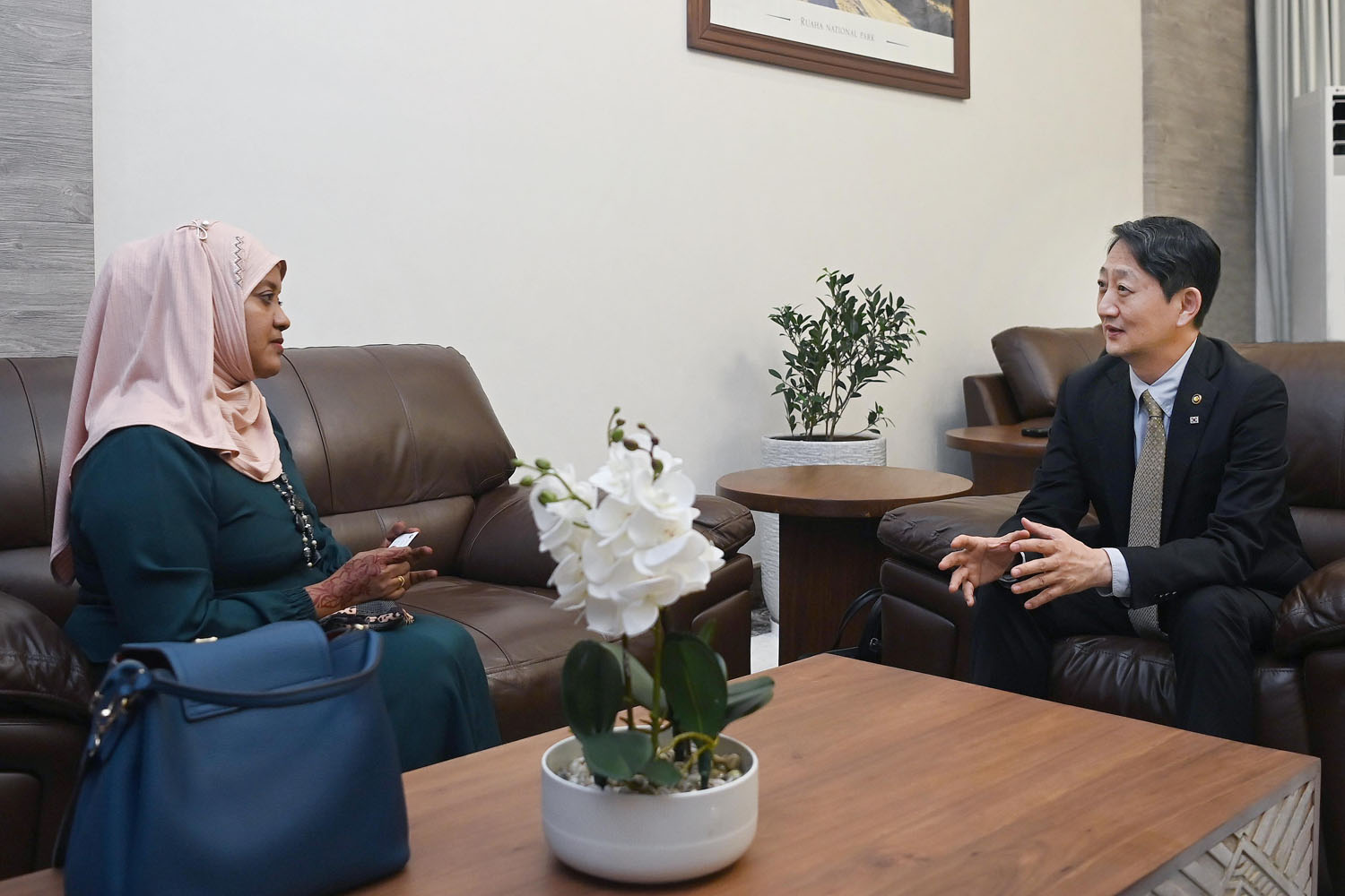 통상교섭본부장은 왜 탄자니아를 갔을까?