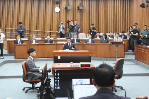 24일 서울 여의도 국회에서 실시된 김민석 국무총리 후보자 인사청문회(사진=위즈경제)