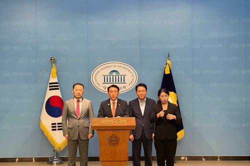 김석기·성일종·신성범 등 국민의힘 의원들이 민주당에 국회 법사위원장직 반환을 촉구하는 기자회견(사진=위즈경제)