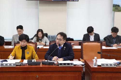 '홍장원 메모 가필' 논란에 반박 중인 박선원 의원(사진=위즈경제)