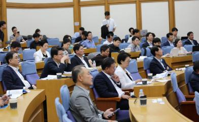 더불어민주당 대표 경제 공부 모임 '경제는 민주당(대표 김태년)'은 29일 '코스피 5000시대를 위해 민주당이 할 일 : 기업편' 강의를 개최했다. 사진=김태년 의원실