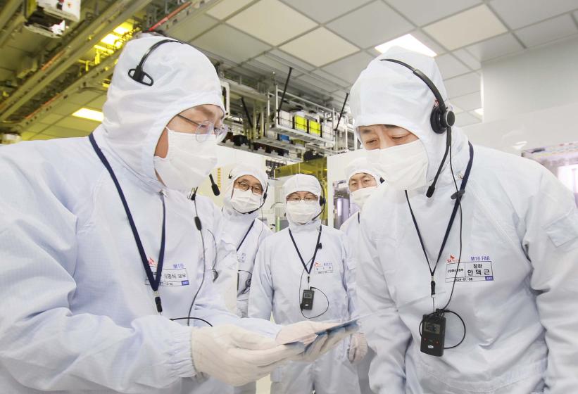 SK하이닉스 사업장을 찾은 안덕근 산업통상자원부 장관 (출처 = 산업통상자원부)