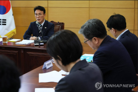 김민석 국무총리 후보자가 16일 서울 종로구 금융감독연수원에서 열린 경제·민생분야 부처 업무보고에서 모두발언을 하고 있다.(사진=연합뉴스)