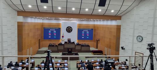 서울시 탈시설 조례안 폐지 표결 현장 (출처 = 장애인거주시설이용자부모회)