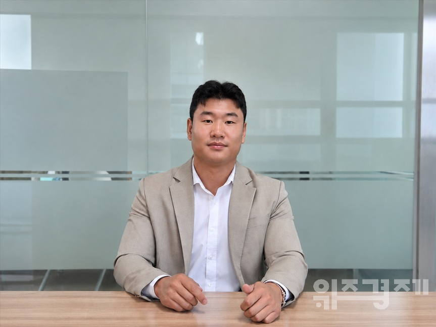 사이버보안 기업 이지스시큐어의 이상호 대표가 지난 21일 마포구에 위치한 위즈경제 본사에서 인터뷰를 진행했다. 사진=위즈경제
