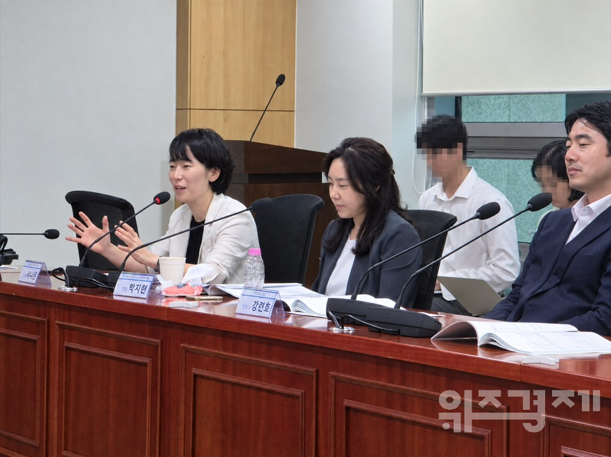 AI가 내 금융정보 보고 결제까지…현행 규제로는 어디까지 가능할까